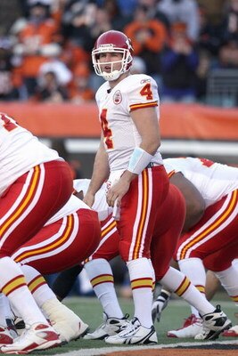 CINCINNATI - DECEMBER 28:  Quarterback Tyler Thigpen #4 of the Kansas City Chiefs calls the play at the line of scrimmage during the NFL game against the Cincinnati Bengals on December 28, 2008 at Paul Brown Stadium in Cincinnati, Ohio.  (Photo by Andy Ly