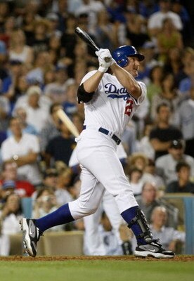 LOS ANGELES, CA - SEPTEMBER 04:  Jim Thome #25 of the Los Angeles Dodgers hits a single against the San Diego Padres in the eighth inning at Dodger Stadium on September 4, 2009 in Los Angeles, California.  (Photo by Jeff Gross/Getty Images)