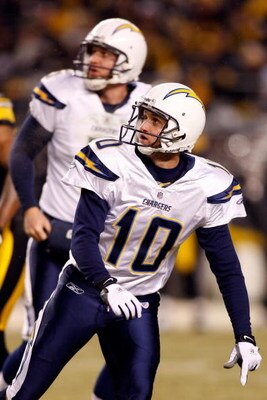 PITTSBURGH - JANUARY 11:  Nate Kaeding #10 of the San Diego Chargers watches his successful 42-yard field goal attempt against the Pittsburgh Steelers during their AFC Divisional Playoff Game on January 11, 2009 at Heinz Field in Pittsburgh, Pennsylvania.