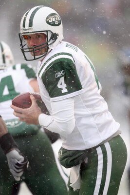 SEATTLE - DECEMBER 21:  Quarterback Brett Favre #4 of the New York Jets looks to hand off the ball during the game against the Seattle Seahawks on December 21, 2008 at Qwest Field in Seattle, Washington. The Seahawks defeated the Jets 13-3. (Photo by Otto