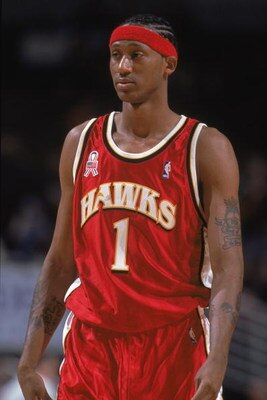 15 Dec 2001:  Forward DerMarr Johnson #1 of the Atlanta Hawks walks on the court during the NBA game against the Chicago Bulls at the United Center in Chicago, Illinois.  The Hawks edged the Bulls 80-79.Mandatory Credit:  Jonathan Daniel/Getty Images