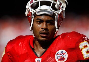 KANSAS CITY, MO - SEPTEMBER 28:  Larry Johnson #27 of the Kansas City Chiefs walks toward the bench during a timeout in the game against the Denver Broncos on September 28, 2008 at Arrowhead Stadium in Kansas City, Missouri.  (Photo by Jamie Squire/Getty 