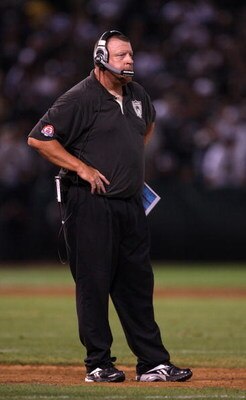 OAKLAND, CA - SEPTEMBER 14:  Head coach Tom Cable of the Oakland Raiders looks on against the San Diego Chargers on September 14, 2009 at the Oakland-Alameda County Coliseum in Oakland, California.  (Photo by Ezra Shaw/Getty Images)