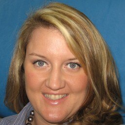 Laura  Davis