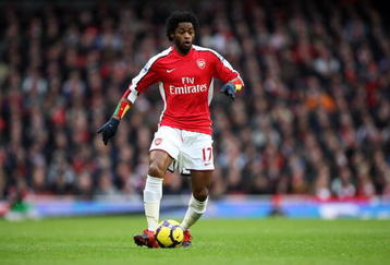 LONDON, ENGLAND - DECEMBER 27:  Alex Song of Arsenal during the Barclays Premier League match between Arsenal and Aston Villa at the Emirates Stadium on December 27, 2009 in London, England.  (Photo by David Cannon/Getty Images)